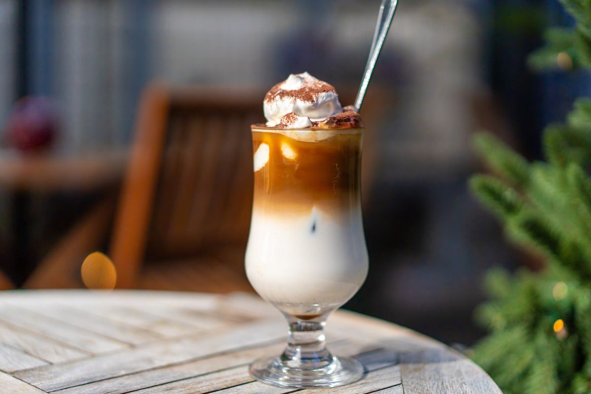 「アイスティラミスラテ」825円