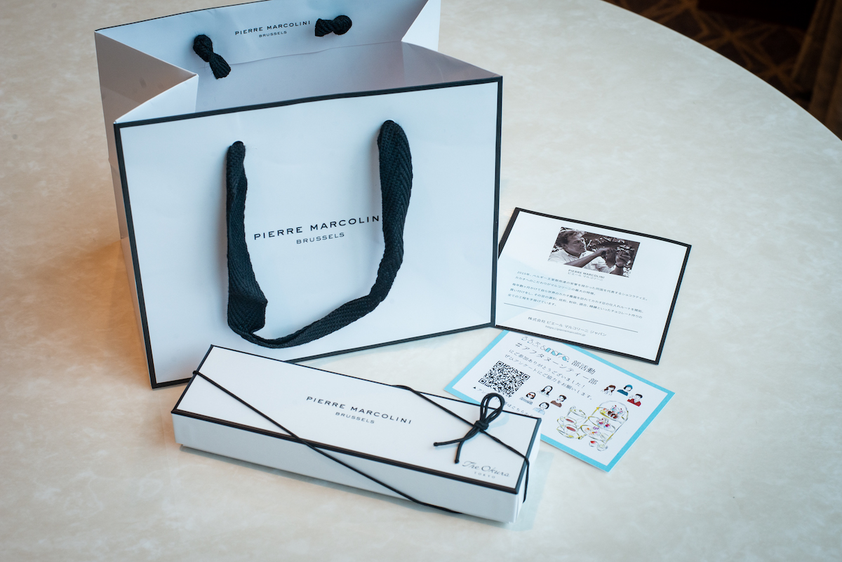 参加者の方々には、「The Okura Tokyo」と「ピエール マルコリーニ」のコラボ品である、チョコレートの詰め合わせをプレゼント