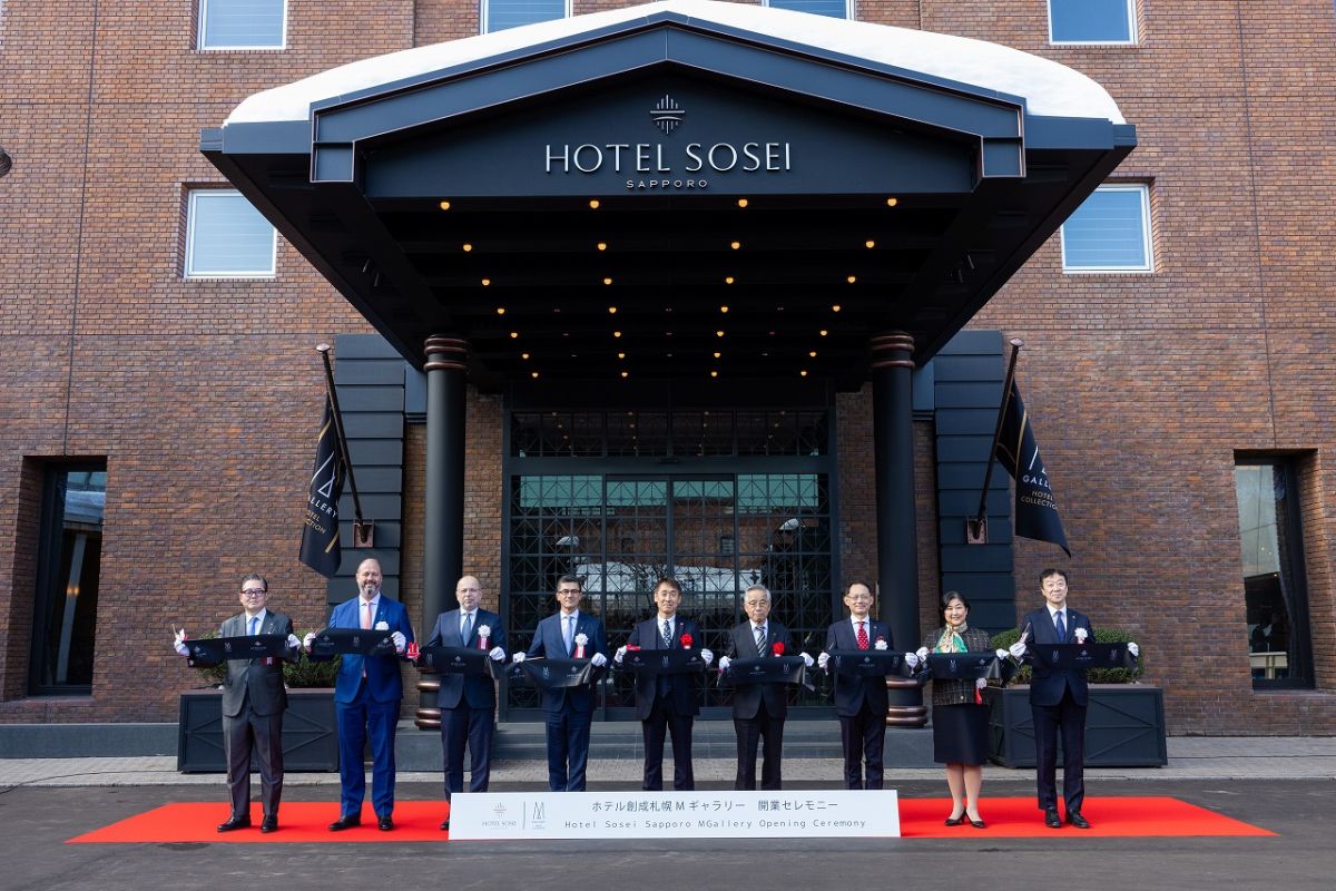 開業テープカットセレモニーの様子／ホテル創成札幌 Mギャラリー