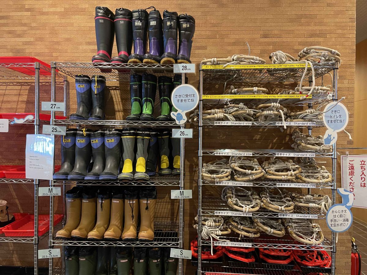 長靴は22.5㎝から用意。子ども用のかんじきもあります