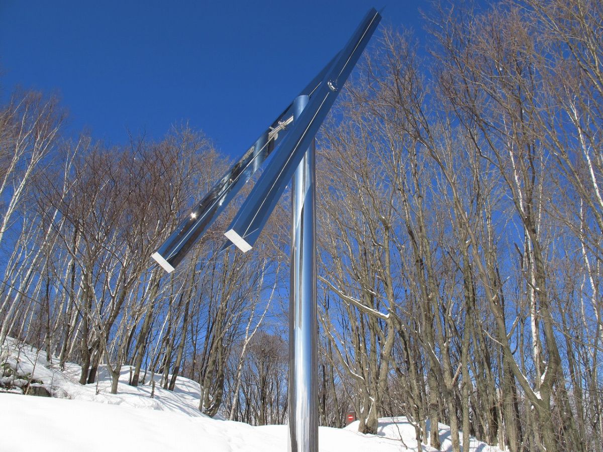 ≪大地からの閃光≫（飯田善國）／札幌芸術の森