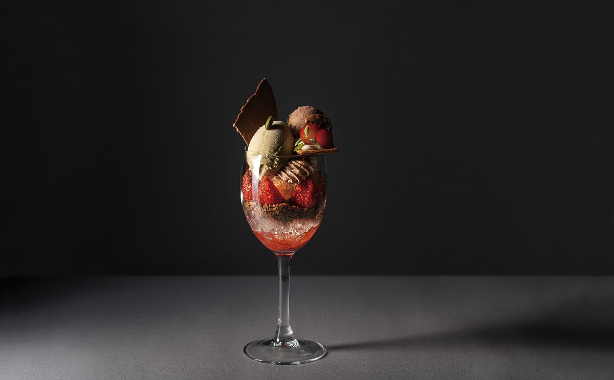 「ヘーゼルナッツショコラとピスタチオと苺」2195円（税込）