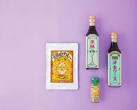 （写真中央）三留商店「薬膳ソース」200㎖540円／日持ち：常温で3年<br />※写真の一部商品は現在取り扱いがありません