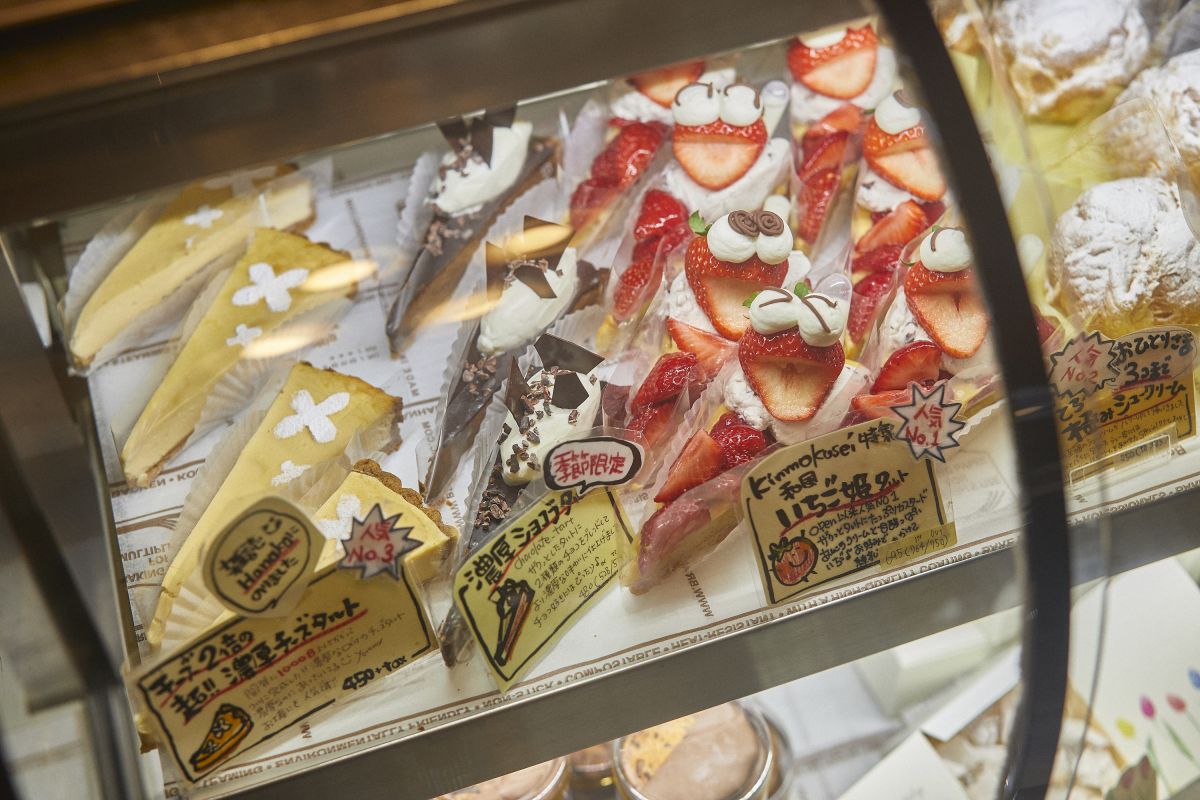 カフェキンモクセイのケーキのショーケース