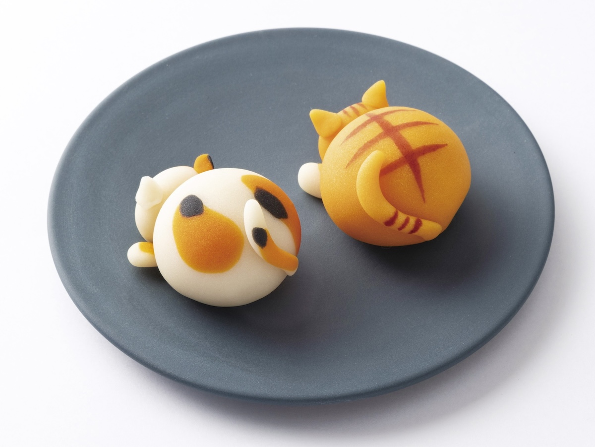 「猫の練りきり菓子」2個セット1296円/ふるや古賀音庵