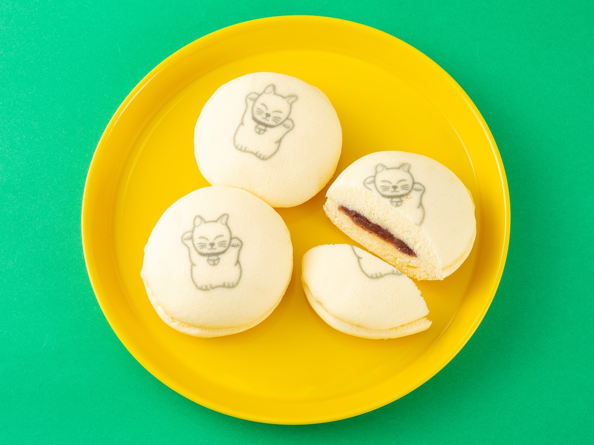 「ねこ繭衣」1個237円/ 銀座甘楽