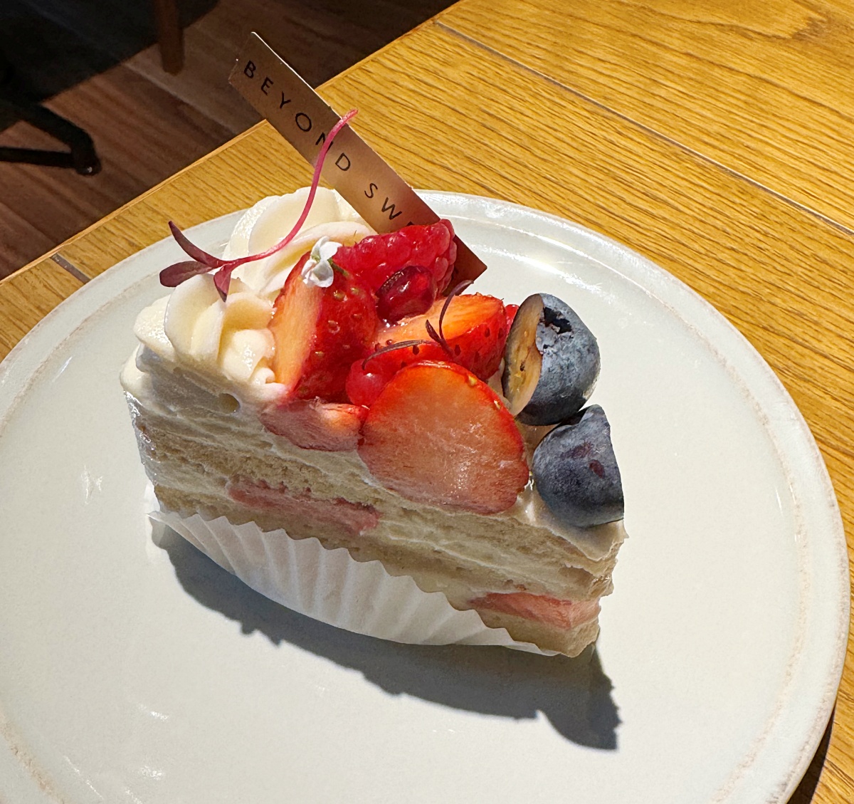 「季節のヴィーガンショートケーキ」1080円