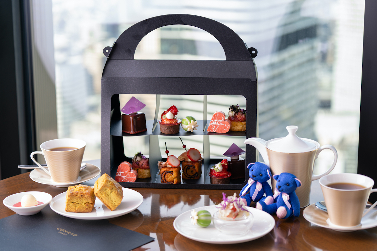 「『MELT YOUR HEART』ストロベリーテイクアウトアフタヌーンティー」