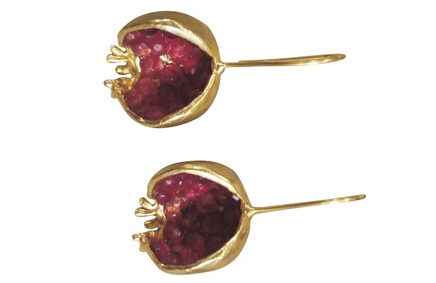 ザクロのピアス