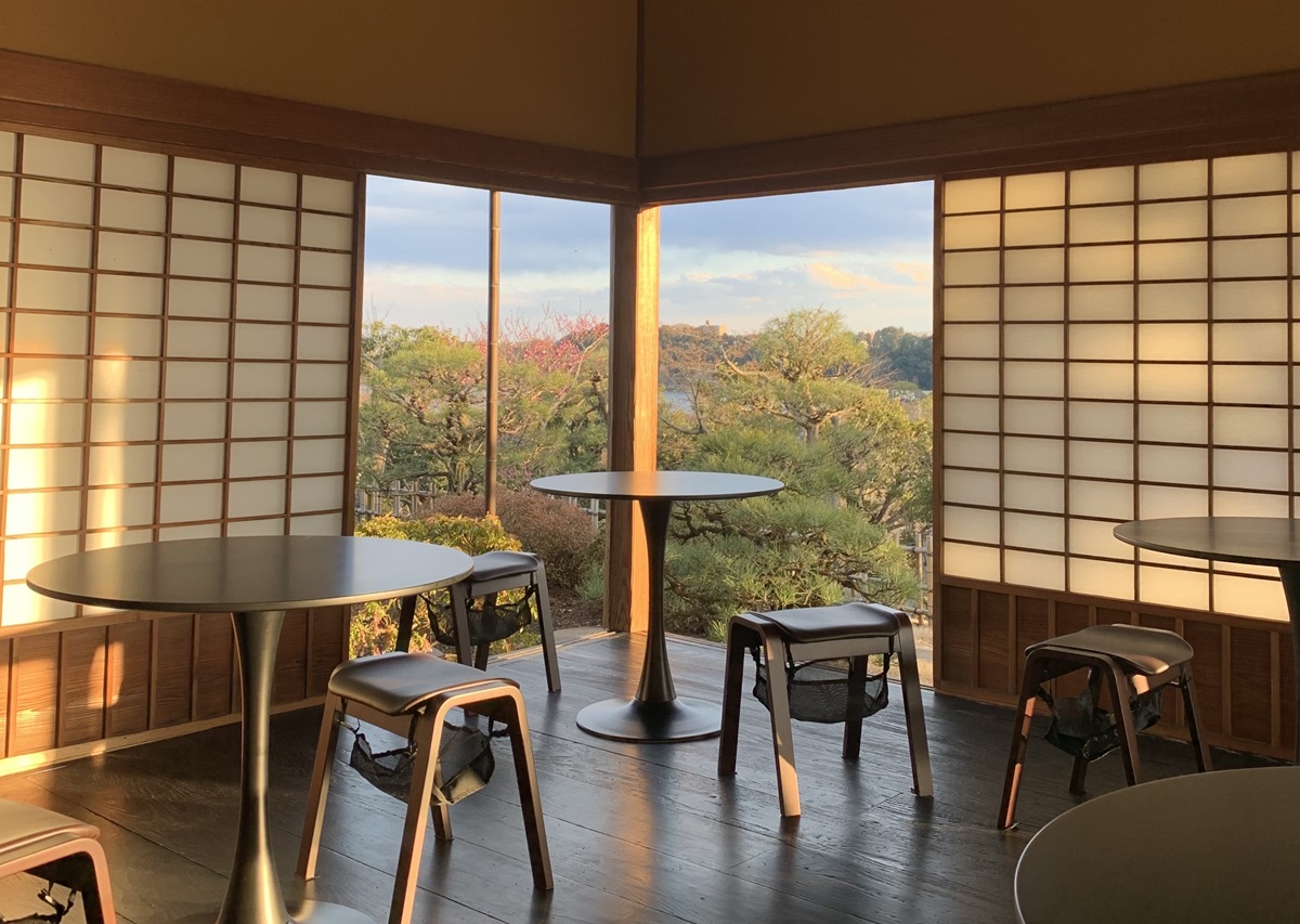 梅を眺めながらスイーツタイム