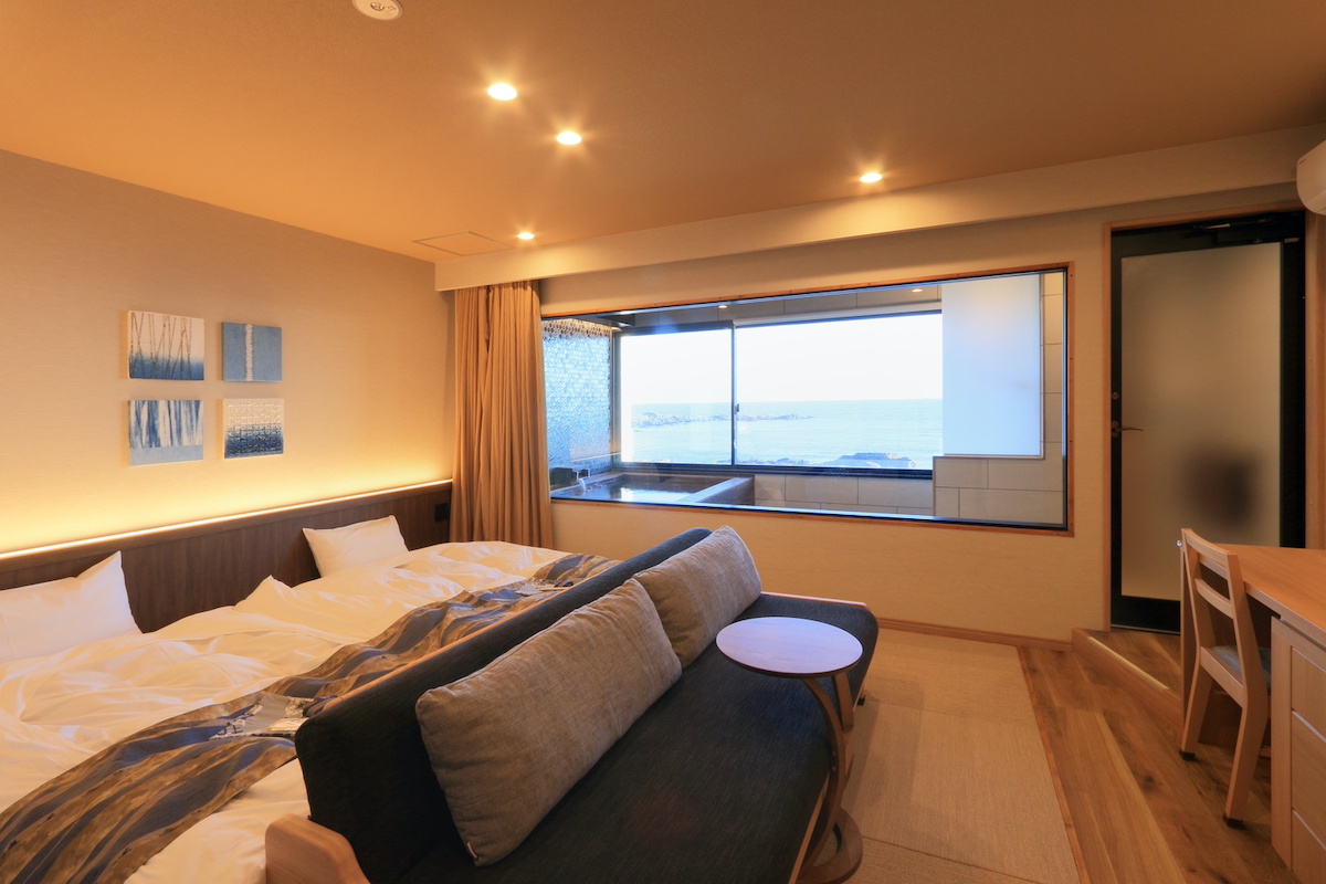 房総半島最南端、白浜に立つ宿は全室がオーシャンビュー