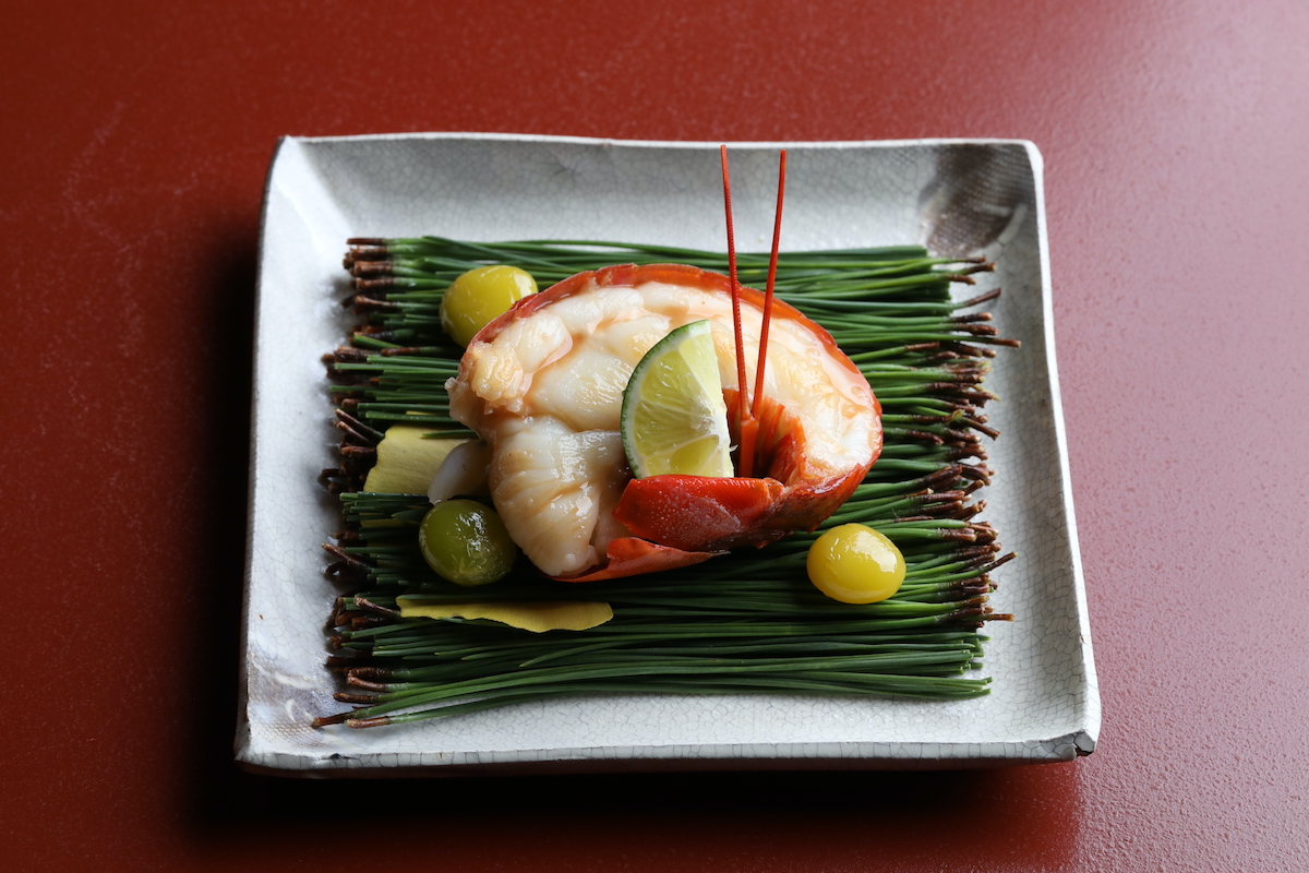 酒肴「伊勢海老の酒盗焼き」