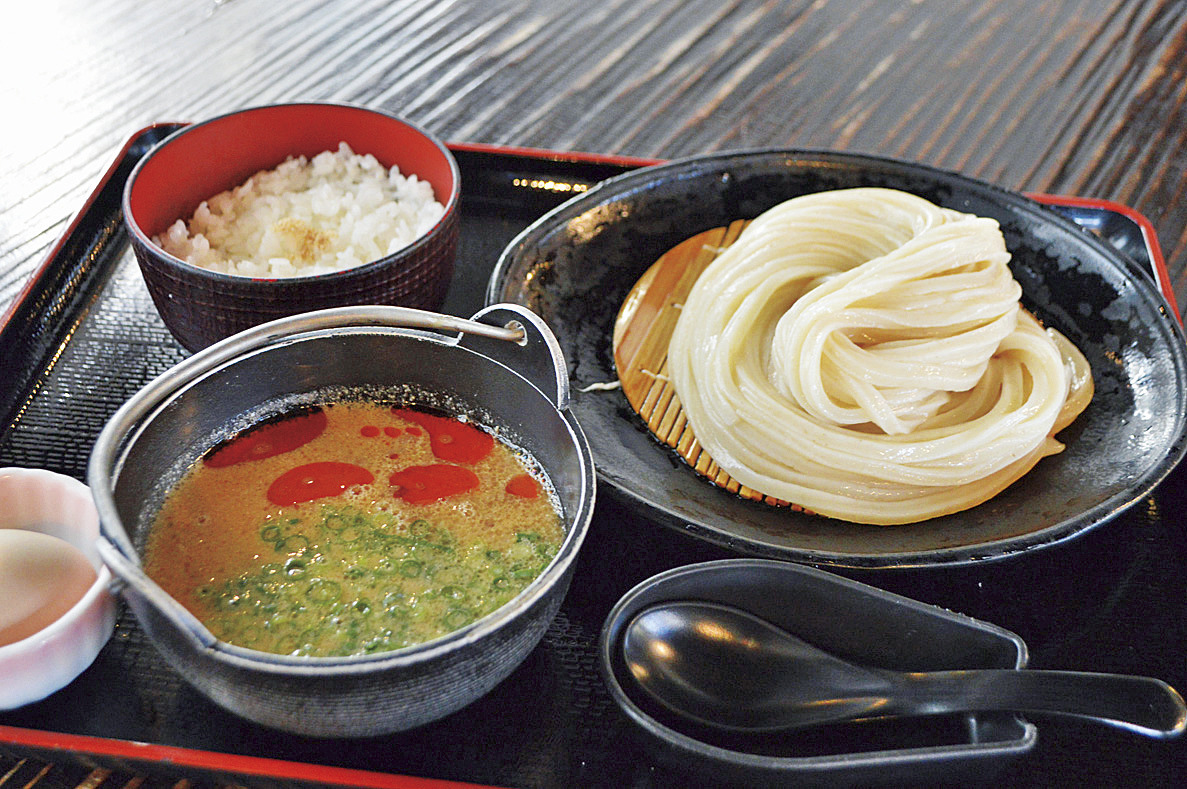 坦々つけうどん1200円