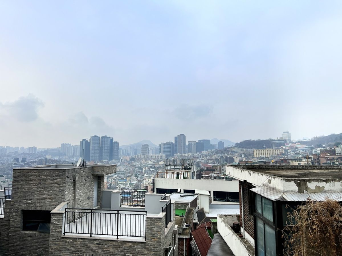 解放村からみたソウル市内