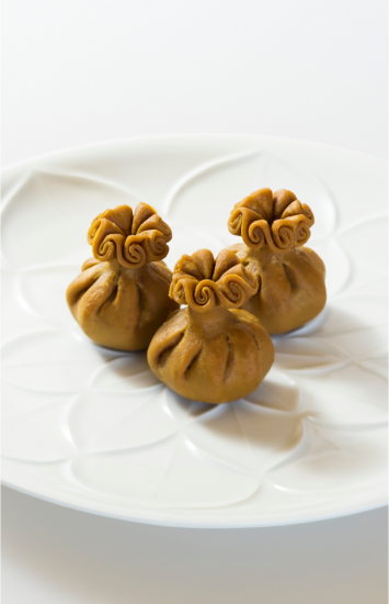 「清浄歓喜団」1個（箱入り）702円