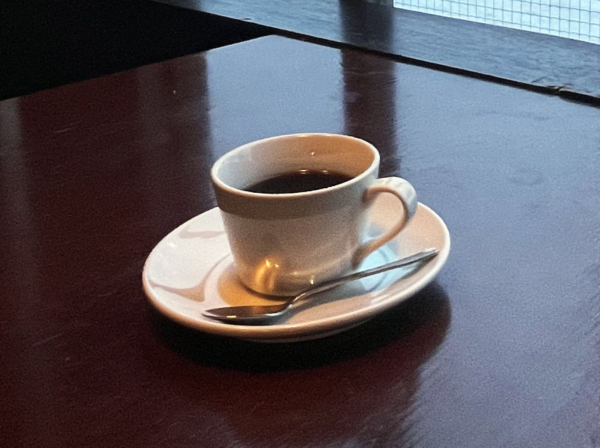 コーヒーは一杯一杯丁寧にハンドドリップ。ブレンド500円～