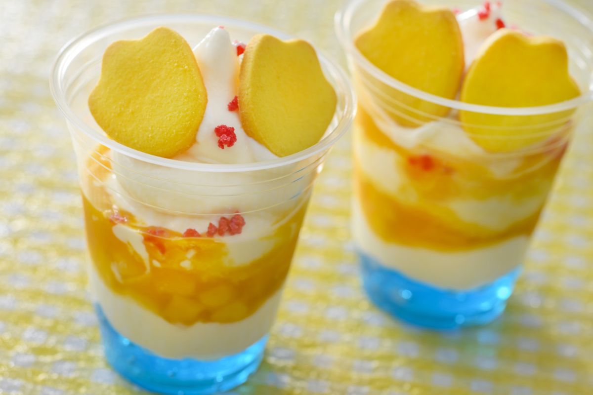 アイスクリームコーン「スペシャルサンデー （チーズホイップ＆マンゴー） 780円