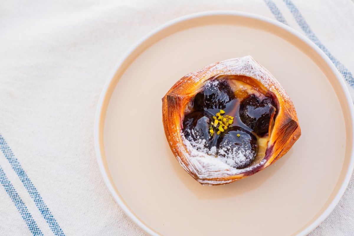 「ダークチェリーデニッシュ」340円