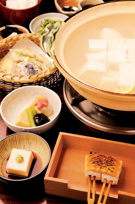 南禅寺順正「ゆどうふコース花」3630円