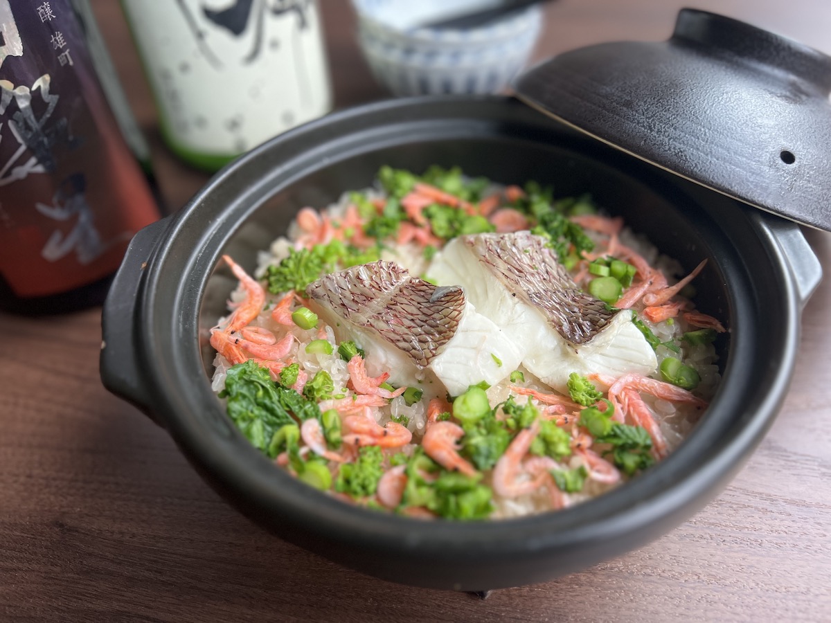 魚とごはん 黒座椿亭 [6F]「春の真鯛と桜エビの土鍋ご飯」単品 4180円 / コース 8800円 ※4月下旬まで