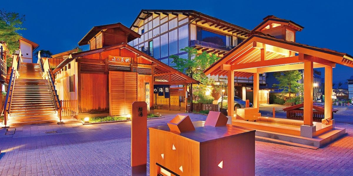 【草津・伊香保】群馬の人気温泉地をめぐる、とっておきの1泊2日旅