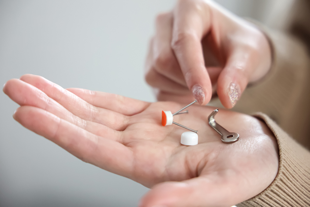 フックと取付ピースのセット