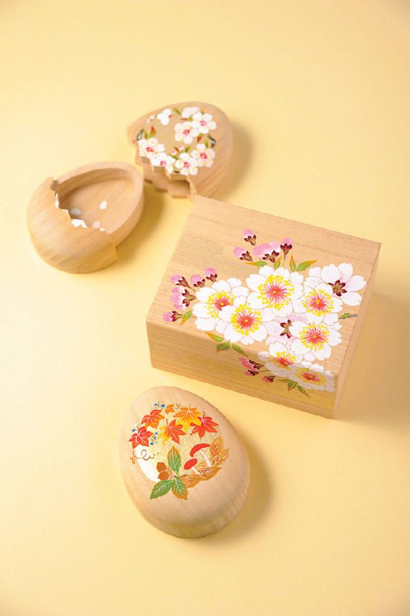 「開き箱」9350円、「たまご箱」6600円