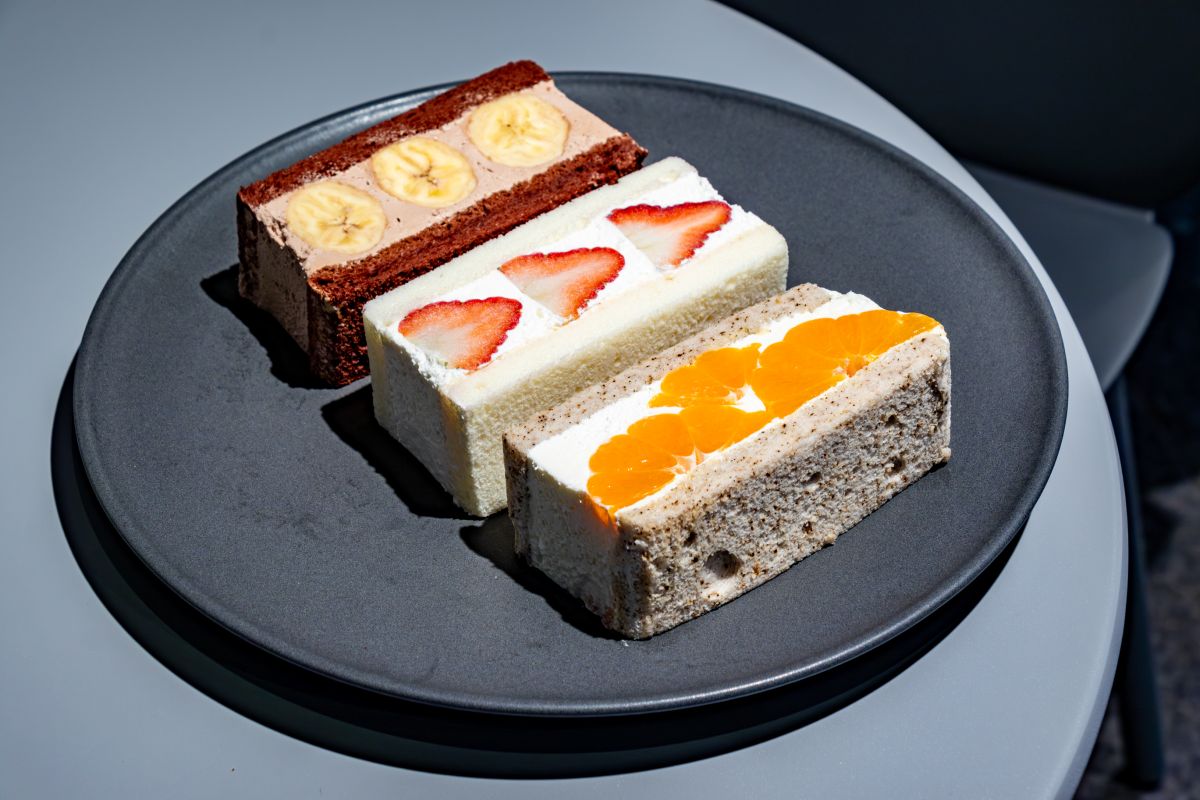 上からバナナ●●●円、イチゴ●●●円、みかん●●●円／●●●