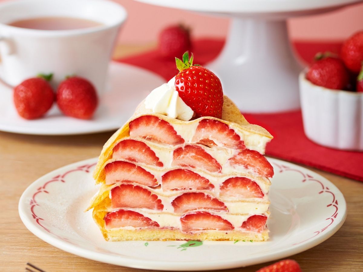 あまおう苺のミルクレープ　お茶付き 2178円（税込）