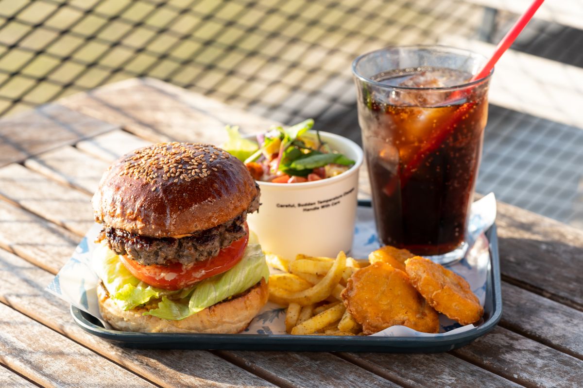 BAKE STUDIO OKAZAKIハンバーガー