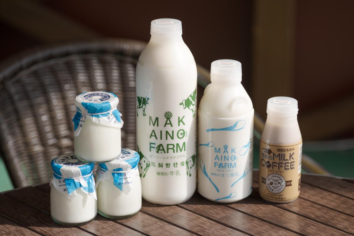 「たべるヨーグルト」280円、「まかいの牧場牛乳」800ml 600円・190ml 280円、「ミルクコーヒー」300円