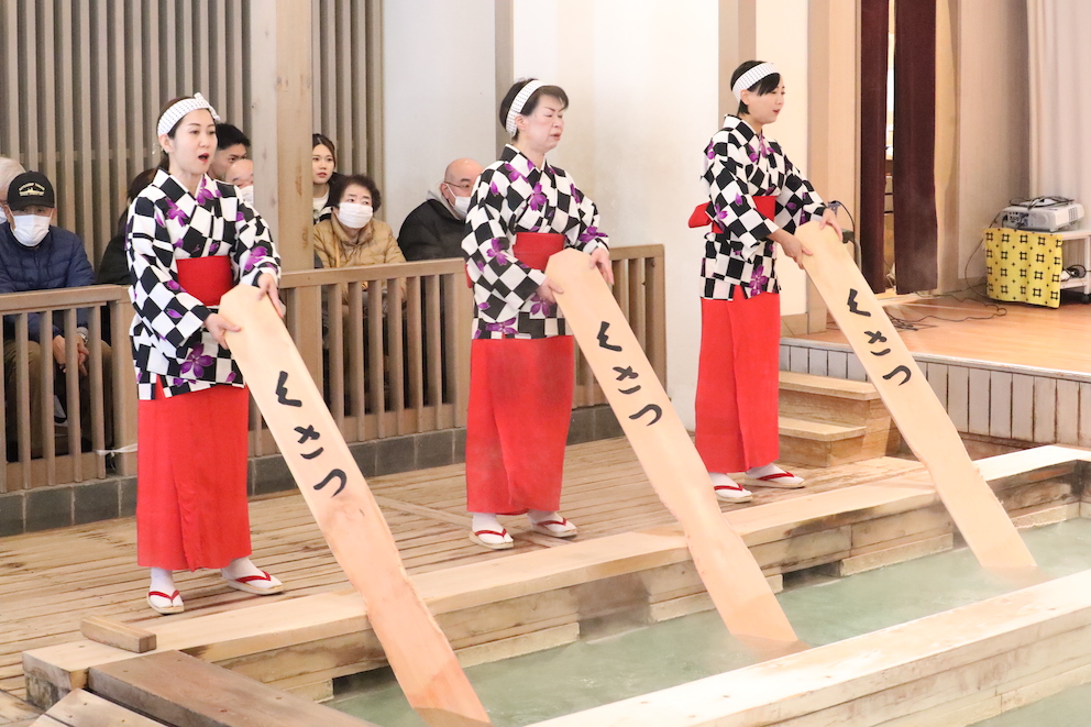 草津伝統芸能「湯もみと踊り」