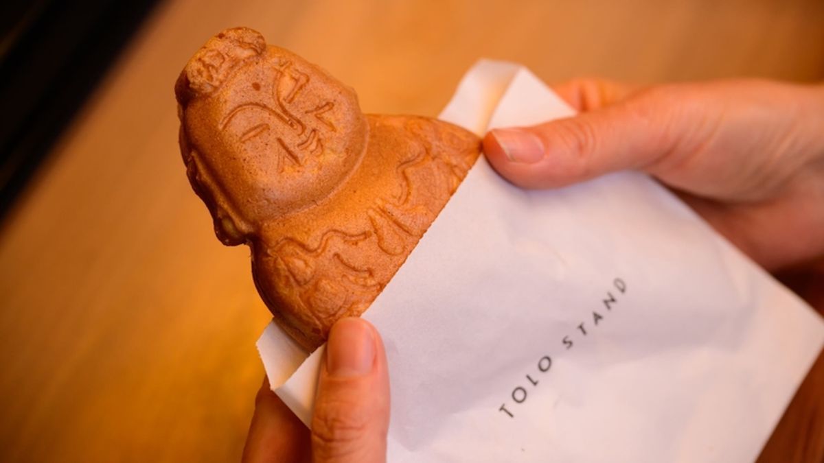 やさしく微笑む「とろ地蔵焼き」1個250円～