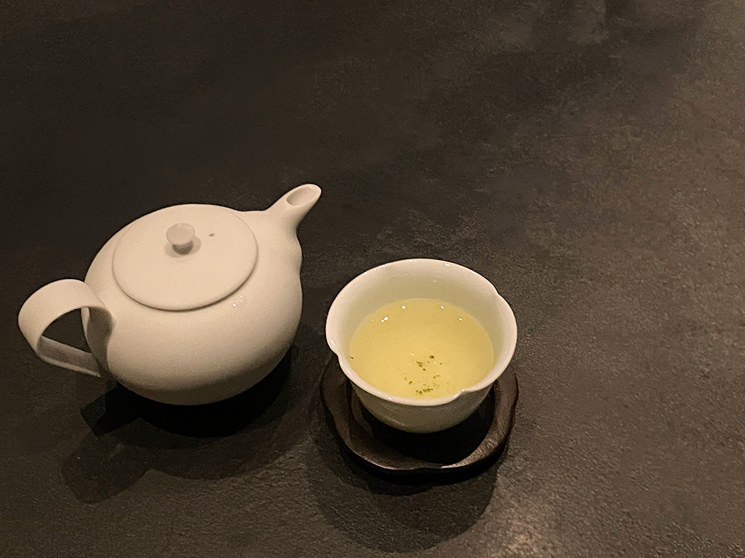 「季節の煎茶」1700円 ※単品の場合 ※セットの場合は+1000円