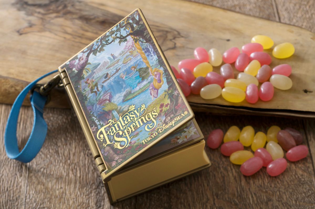 「グミキャンディ、ミニスナックケース付き」1200円