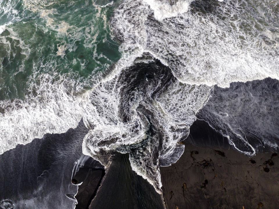 岩根愛 《The Opening》 2022 年