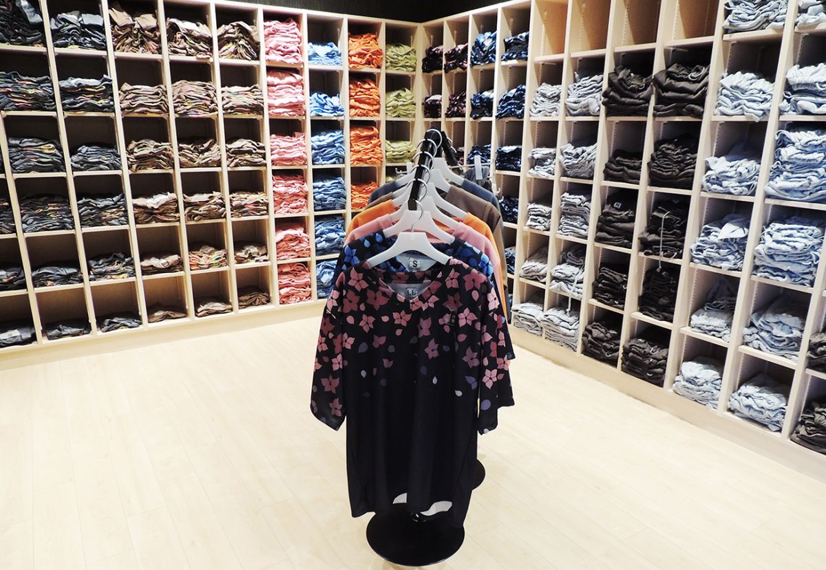 館内着は花がモチーフ。桜やラベンダー、クリスマスローズなど8種から選べます