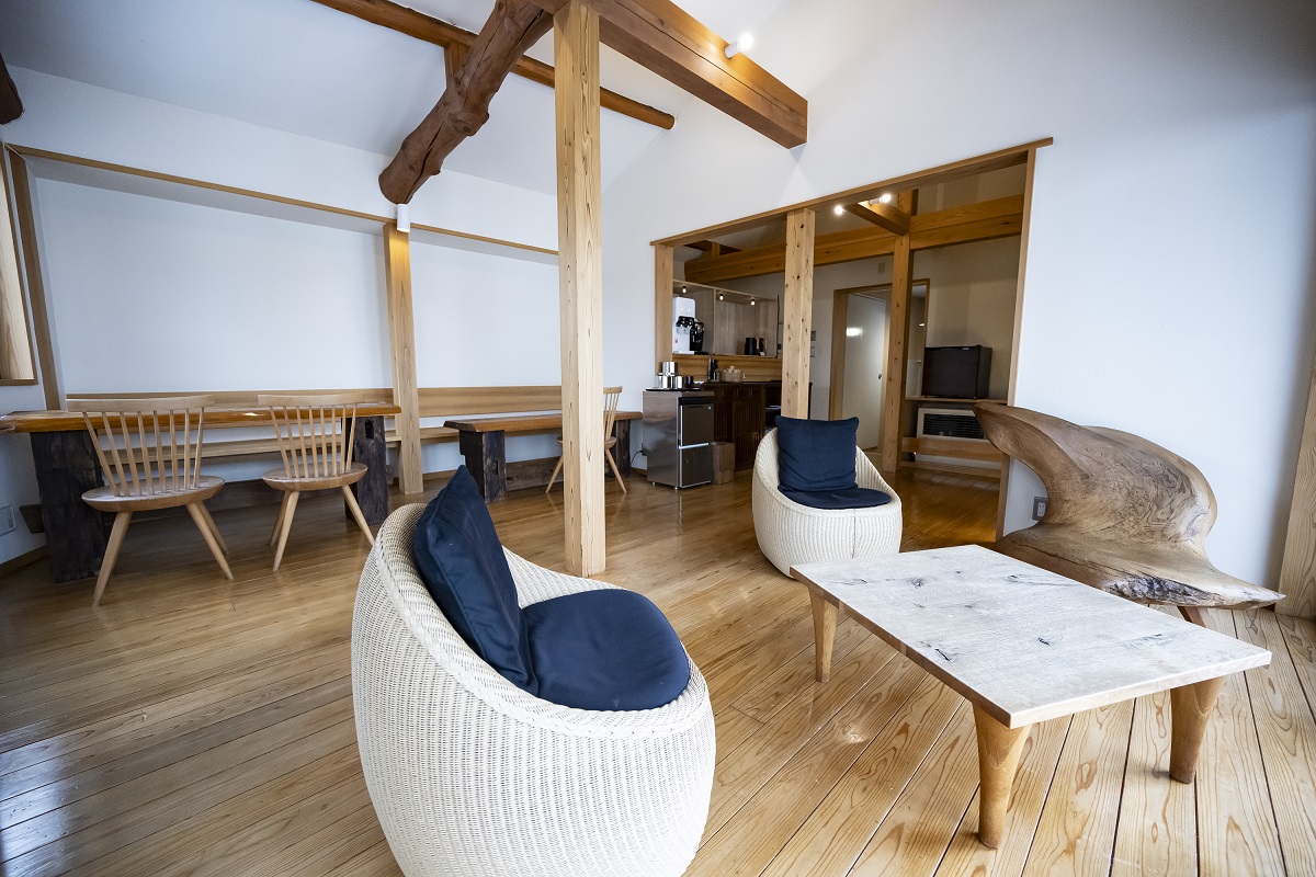 お休み処「けやき」には朝～夜まで時間帯によってさまざまドリンクが並ぶ