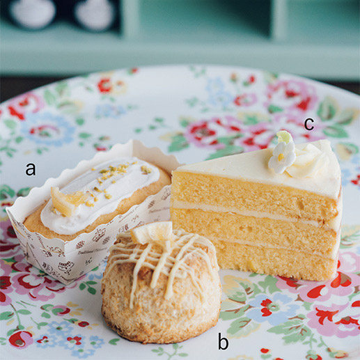 ＜ロージーズベーカリー＞a.「レモンドリズルケーキ」432円 ※各日30点限り、b.「ココナツレモンスコーン」432円 ※各日50点限り、c.「レモンレイヤーケーキ」692円 ※各日30点限り ※出店期間：3月6日（水）～3月9日（土）