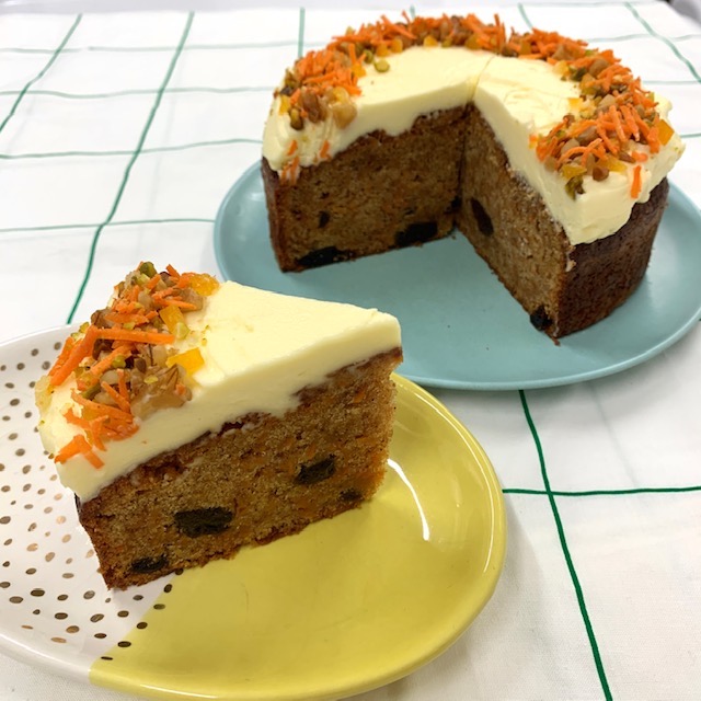 ＜アーリーバーズモーニングクラブ＞「キャロットケーキ」1個 627円  ※各日70点限り ※出店期間：3月10日（日）～3月12日（火）