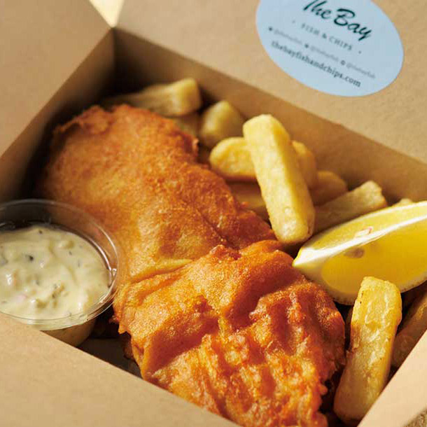 ＜ザ・ベイ＞「フィッシュアンドチップス」レギュラーサイズ 1870円、「ラージサイズ」2475円 ※各日20点限り ※画像はレギュラーサイズ