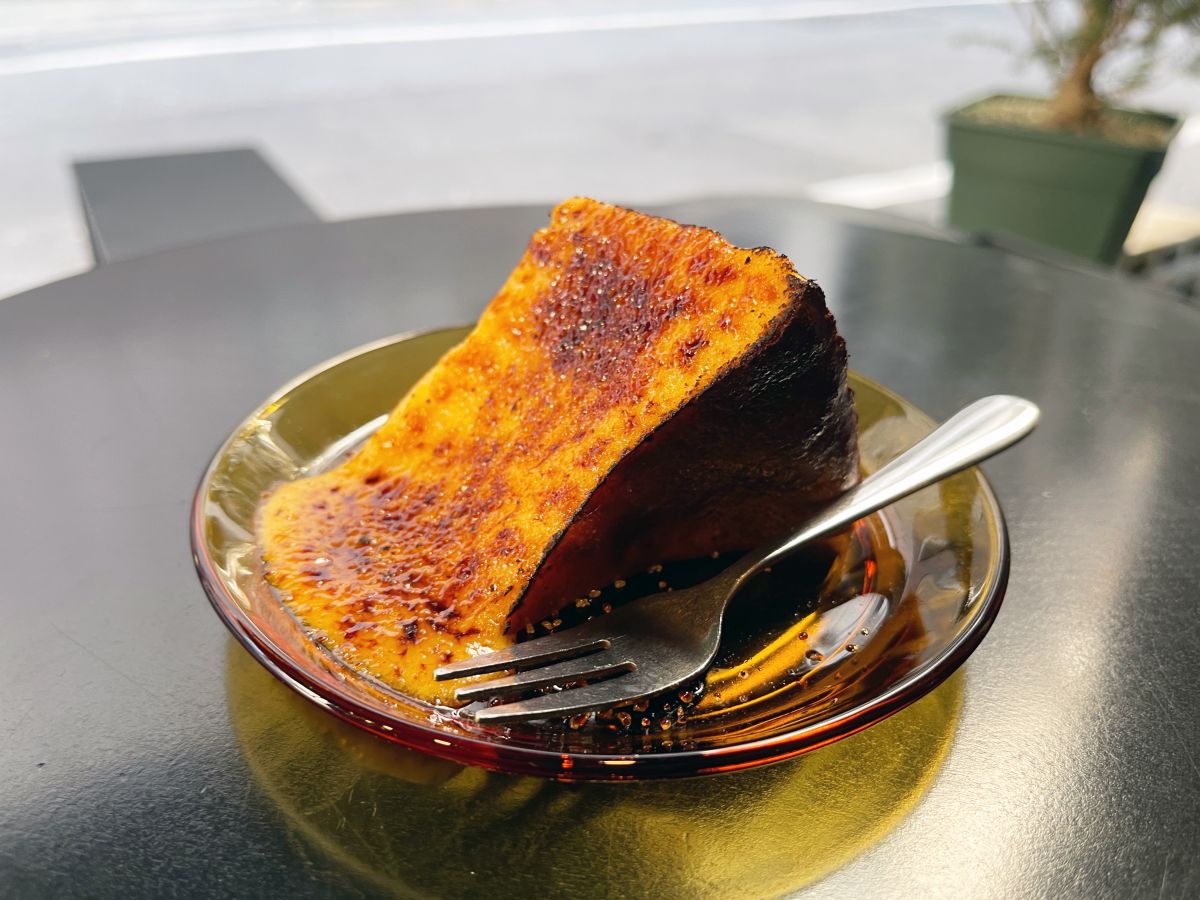 「コイスバスクチーズケーキ（炙り）」750円