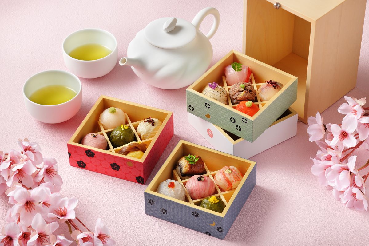 「お花⾒てまり寿司弁当」3500円