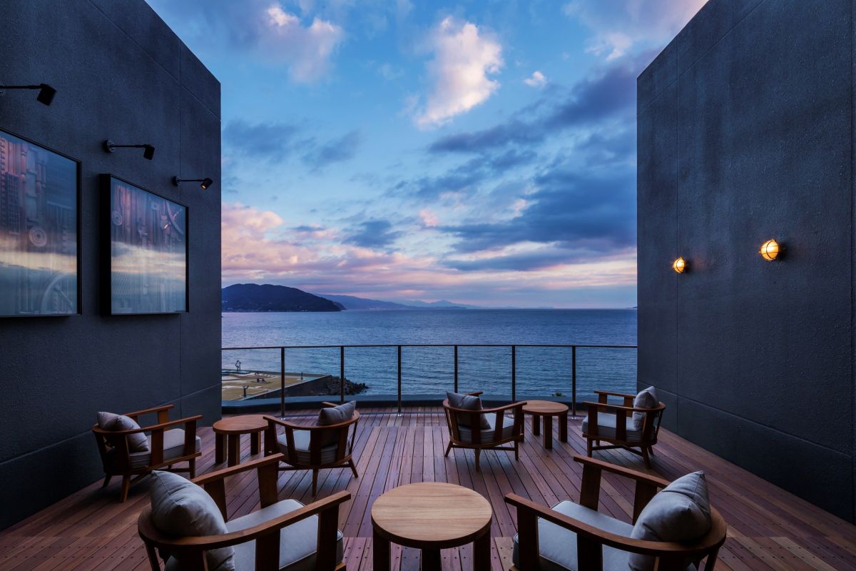 サンブエナデッキ