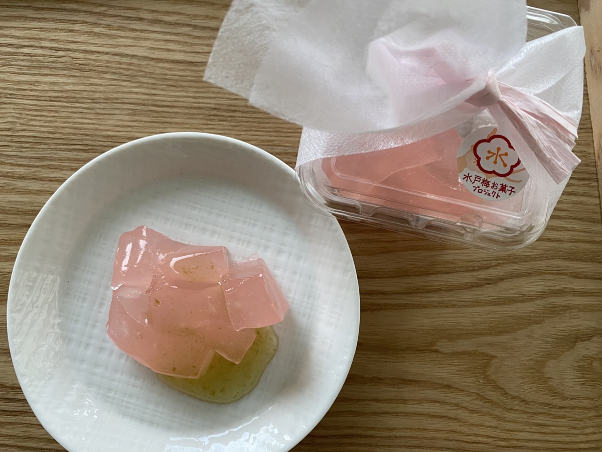 梅の香りが爽やかなわらび餅「梅だより」400円