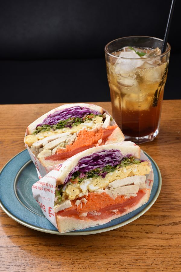 「サンドウィッチとドリンクのセット」1200円