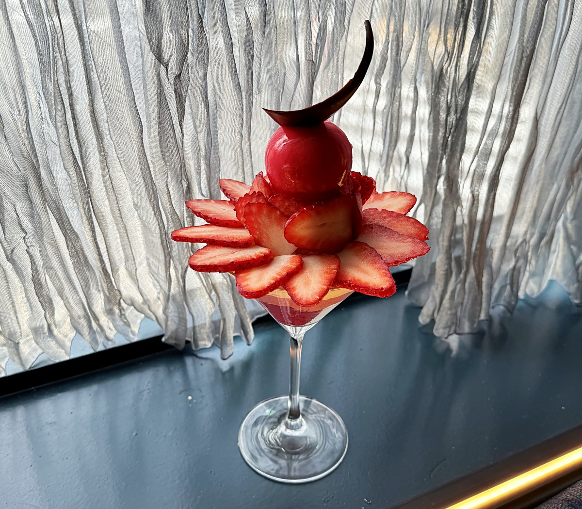 「ニューノーマルな苺パフェ」3080円