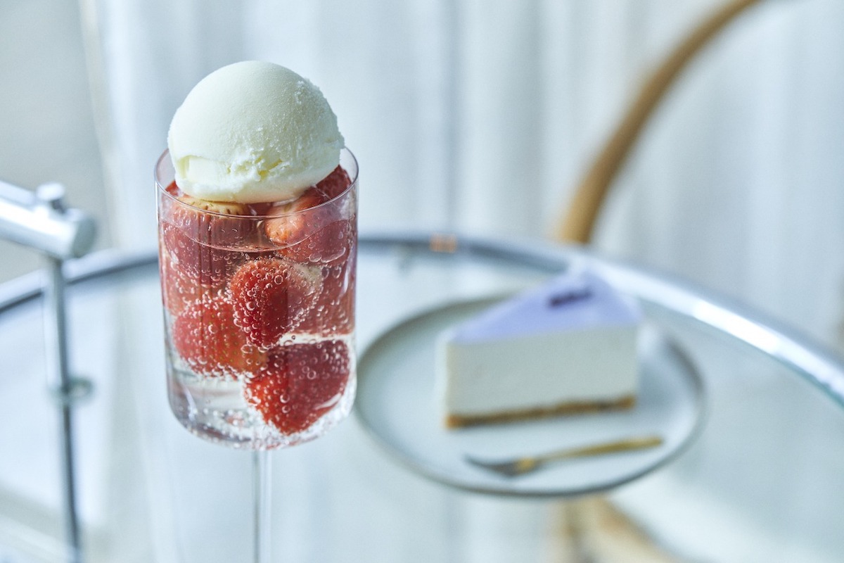 ラベンダーのチーズケーキ600円（ドリンクとセットは50円引き）