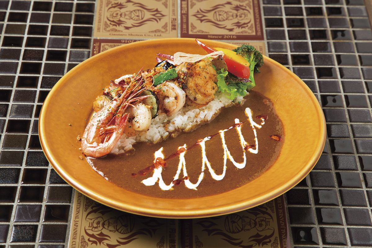 カレー専門店 円山教授。