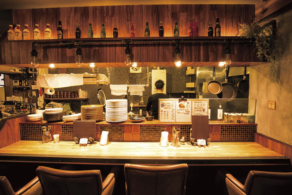 カレー専門店 円山教授。